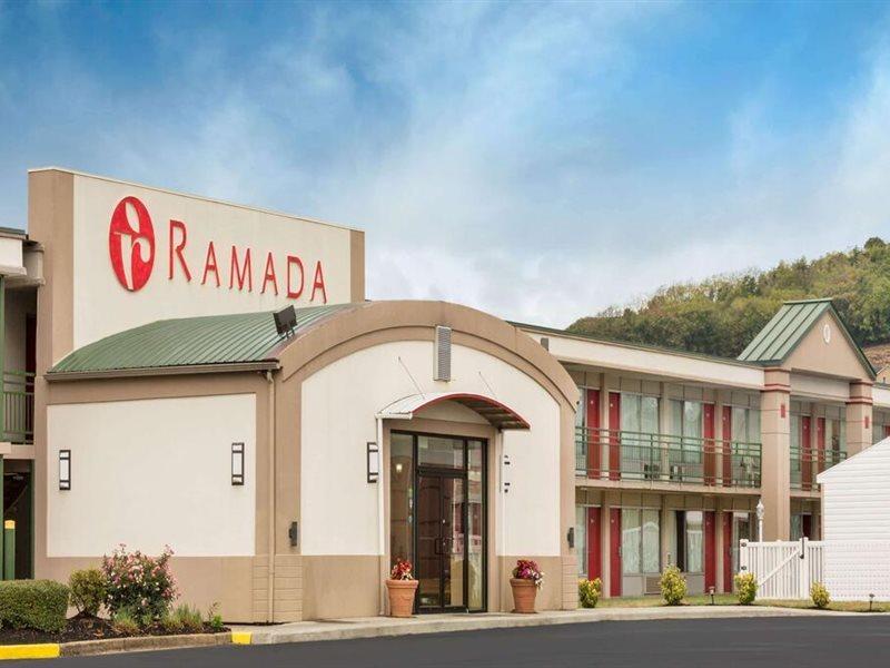 Ramada By Wyndham Harrisonburg Motel Exterior photo