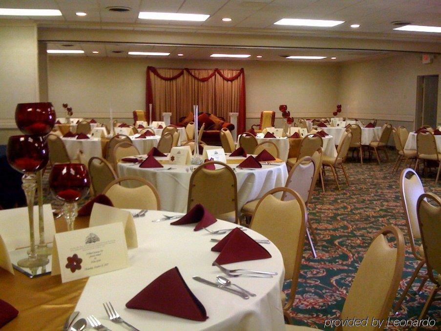 Ramada By Wyndham Harrisonburg Motel Restaurant photo