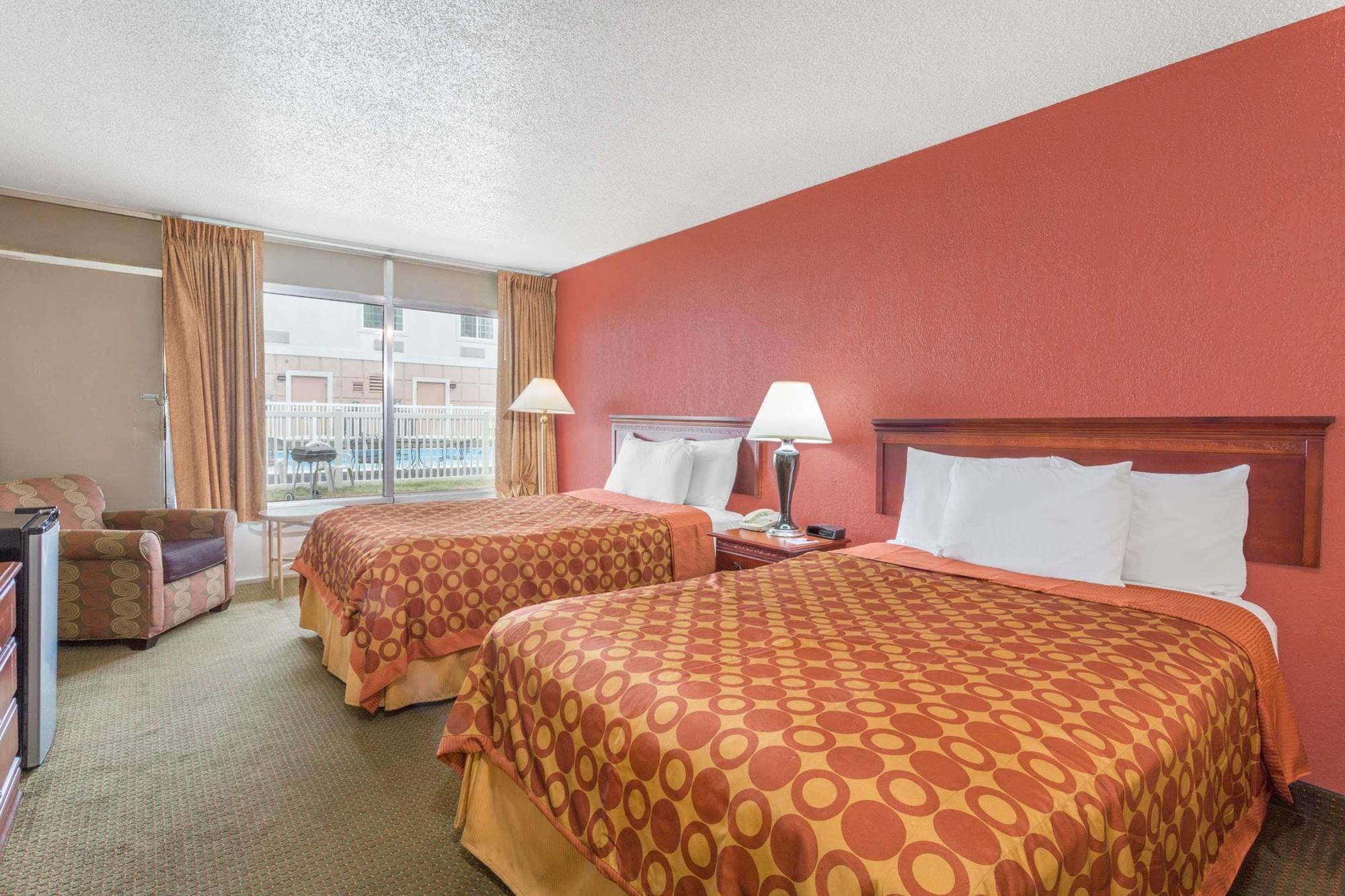 Ramada By Wyndham Harrisonburg Motel Exterior photo